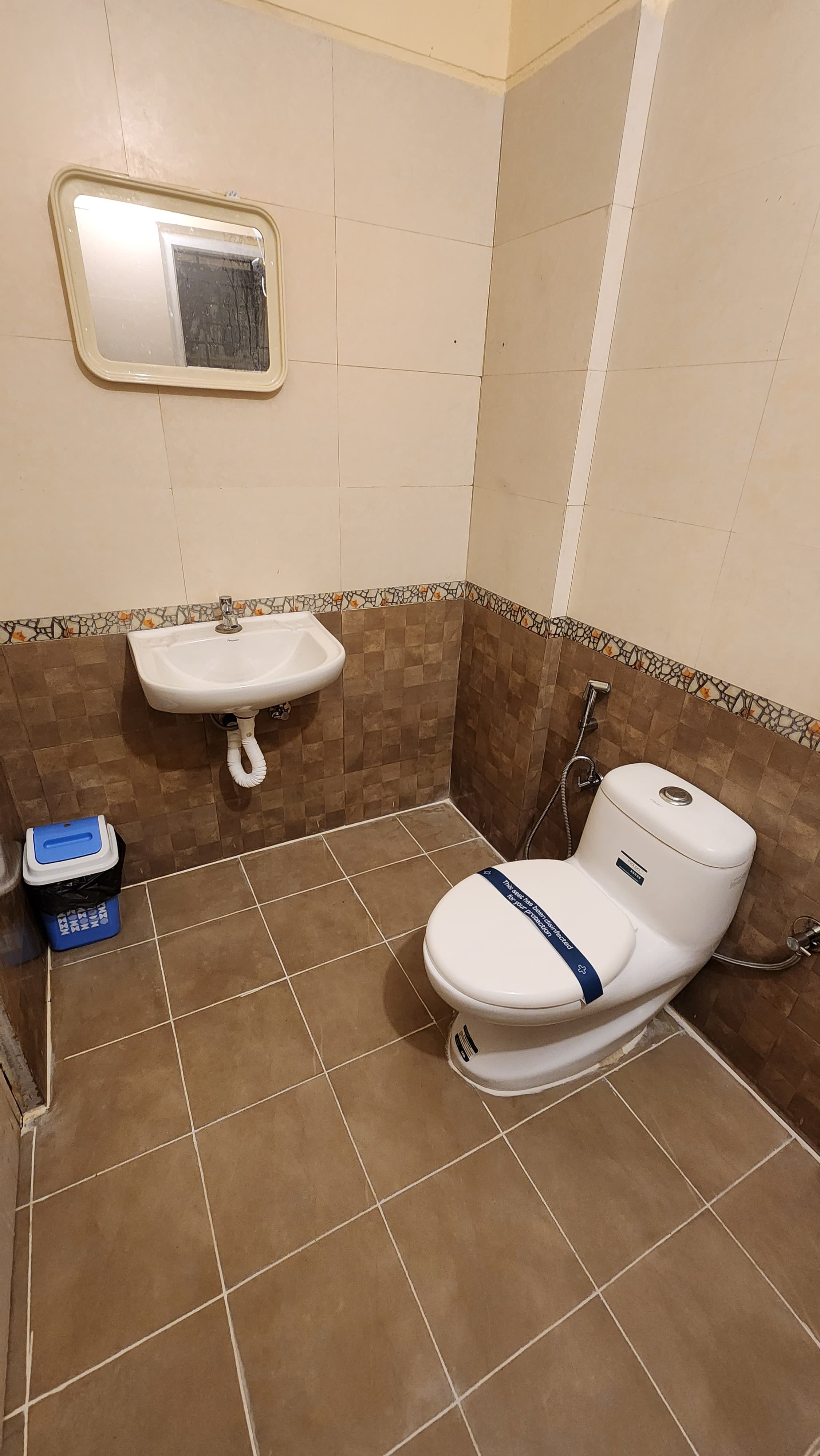Deluxe Bathroom